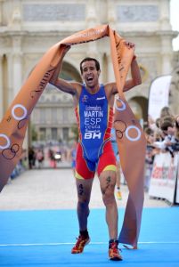 Emilio Martin winning the ITU Duathlon World Champs