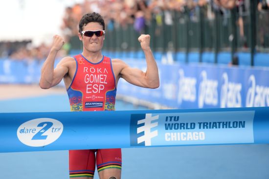 Javier Gomez takes the win in Chicago