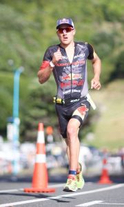 Braden Currie on his way to a course record at the Port of Tauranga Half